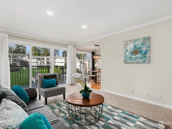 12700 NE 8th Street #E 306, Bellevue, WA 98005