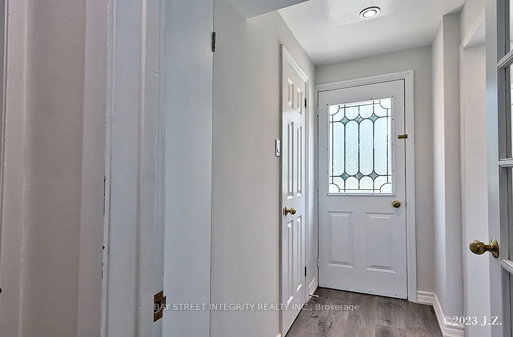 3 bed, $2,200 — Photo 3