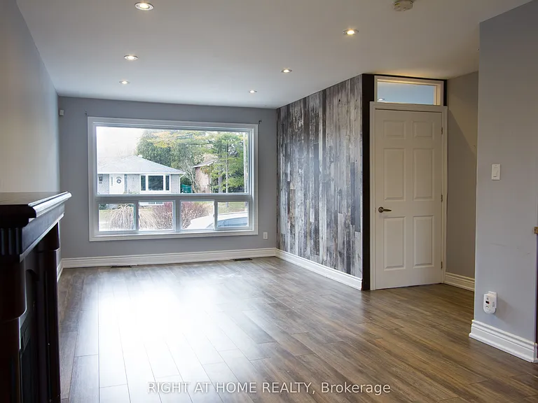 40 Foreht Cres #MAIN — Photo 2