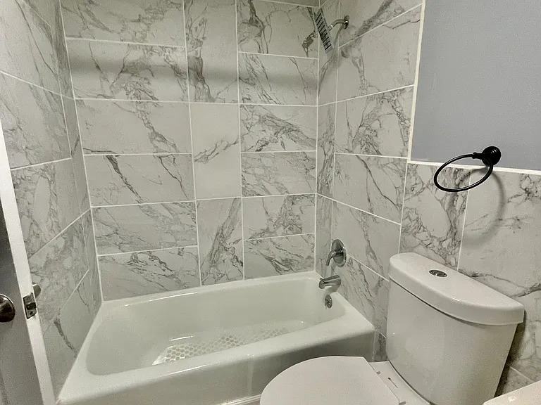 46 Warren St #1 — Photo 8