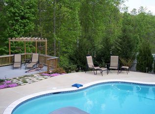 17625 Marsh Harbor Ln, Dumfries, VA 22026
