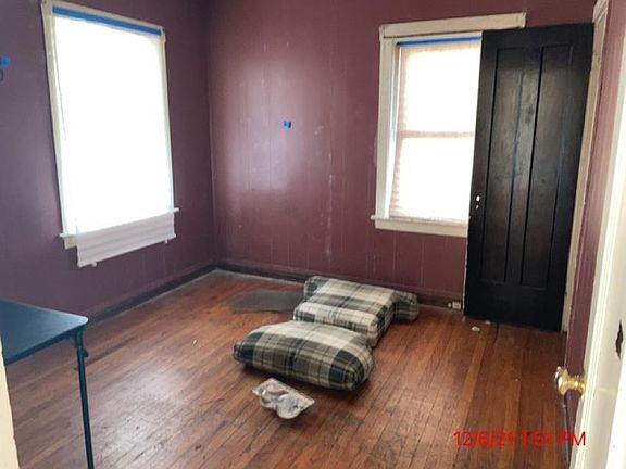 5th image of 1829 S 11th Ave