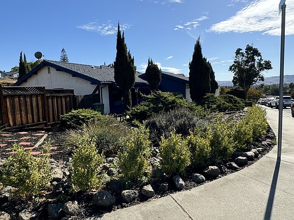 2nd image of 303 Fontanelle Dr
