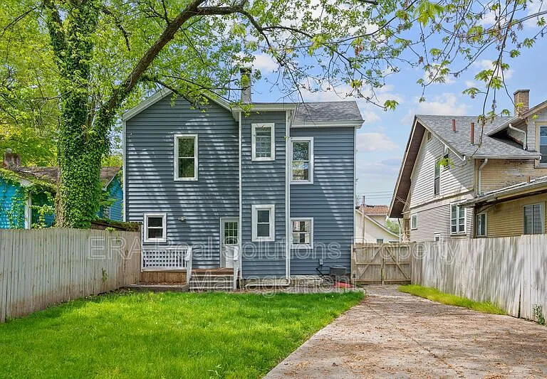 4616 Ward St — Photo 9