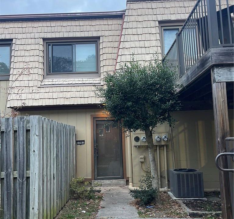 1st image of 1561 Malibu Pl