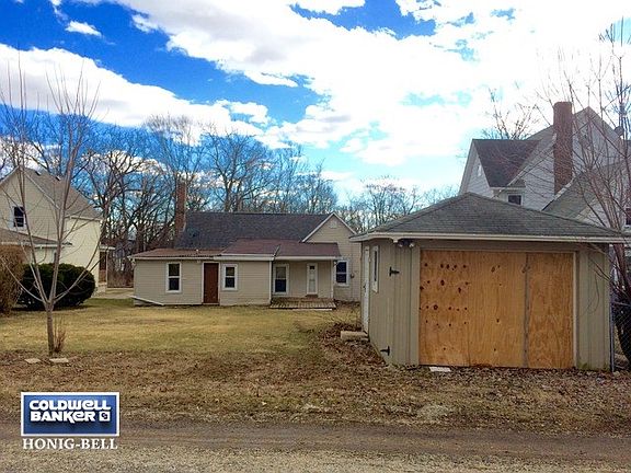 3rd image of 284 Schumacher St