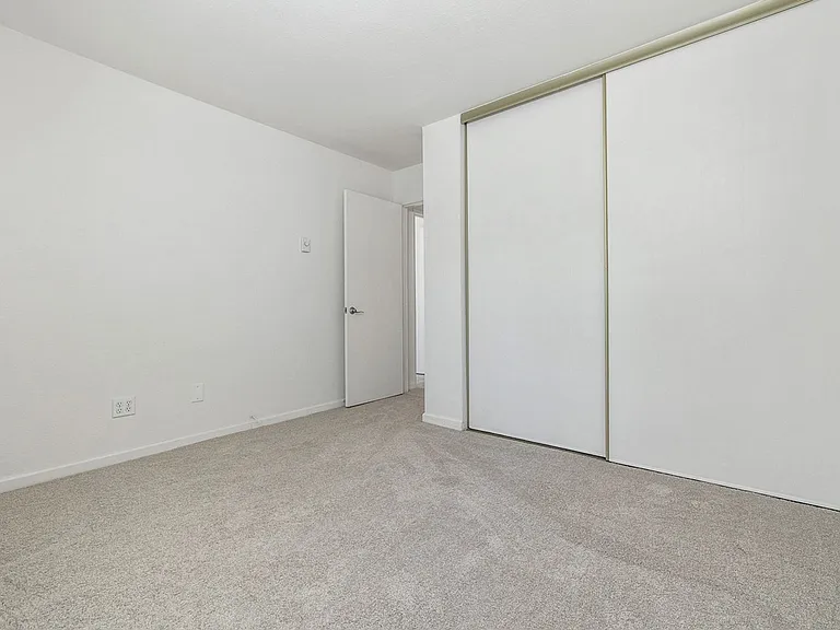 8308 Regents Rd — Photo 21