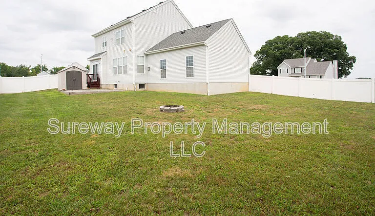 1 Tweentown Close — Photo 41