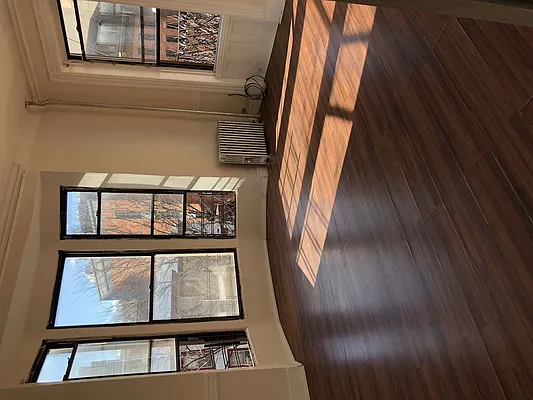 Rented by Avi Realty Manhattan | media 23