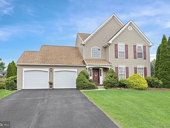 2nd image of 821 Slate Hill Dr