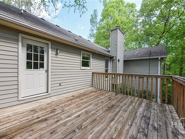 250 Brickleberry Rdg — Photo 38