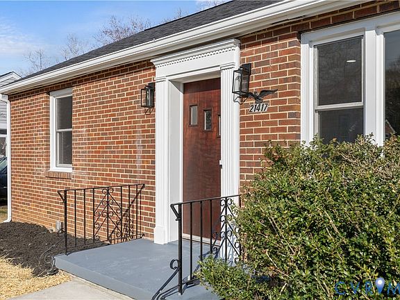 4th image of 21417 Warren Ave