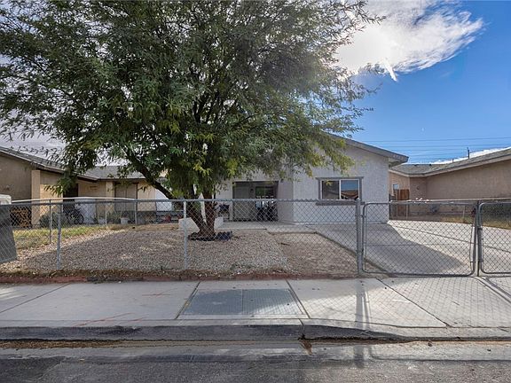 3rd image of 4933 Danbrook Ct
