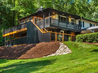 37 Country Creek Dr, Candler, NC 28715