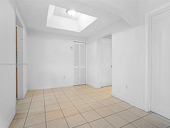4th image of 3031 NW 15th St #3031