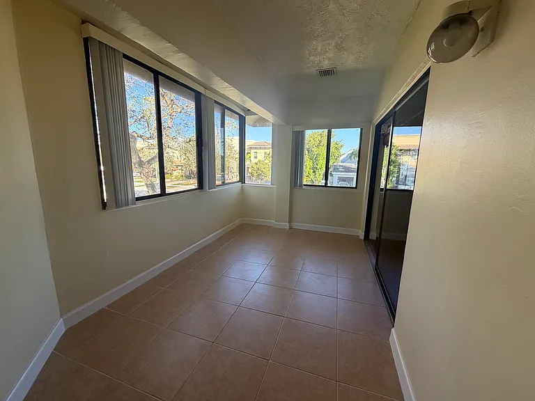 12661 Westhampton Cir — Photo 10