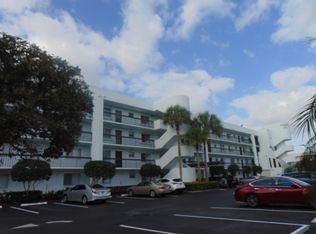 6698 10th Ave N APT 102, Lake Worth, FL 33467