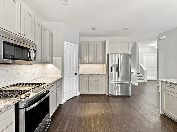 5th image of 26 Trigger Fish Ln.