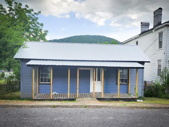 709 Pine St, Clifton Forge, VA 24422