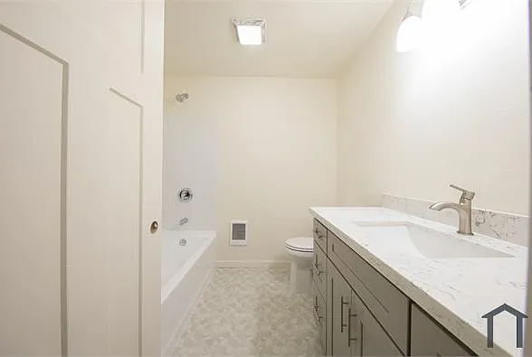 301 S 82nd St #8 — Photo 7
