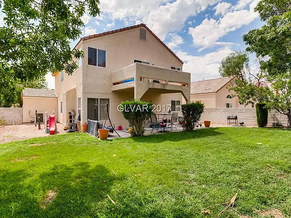 4th image of 832 Sparkle Ray Ave