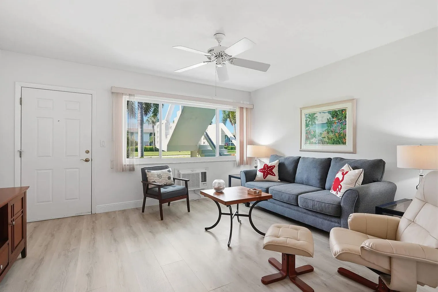 1 bed, 1.0 bath, 645 sqft, $3,420 — Photo 2
