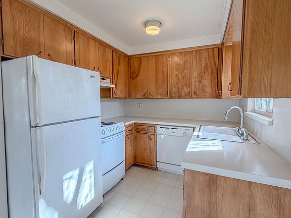 5th image of 5214 Sand Point Way NE APT 3
