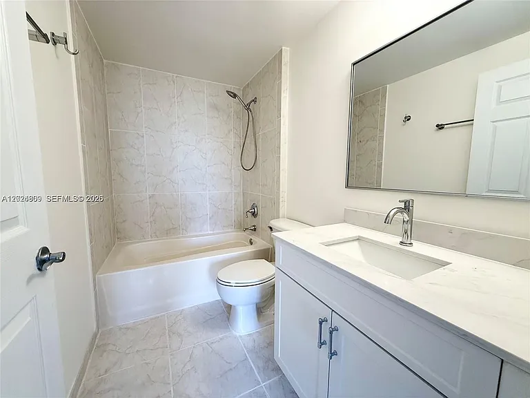 6851 SW 44th St #207 — Photo 6