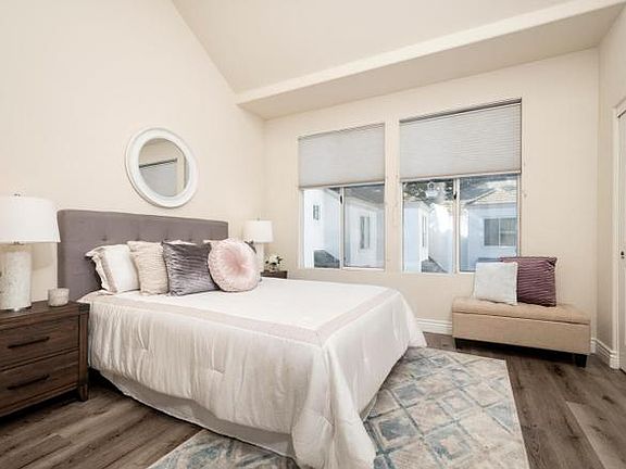 5th image of 440 Navaro Pl Unit 204