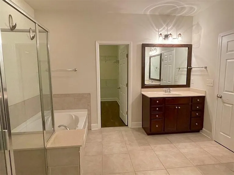 5527 Parkerton Ln — Photo 17