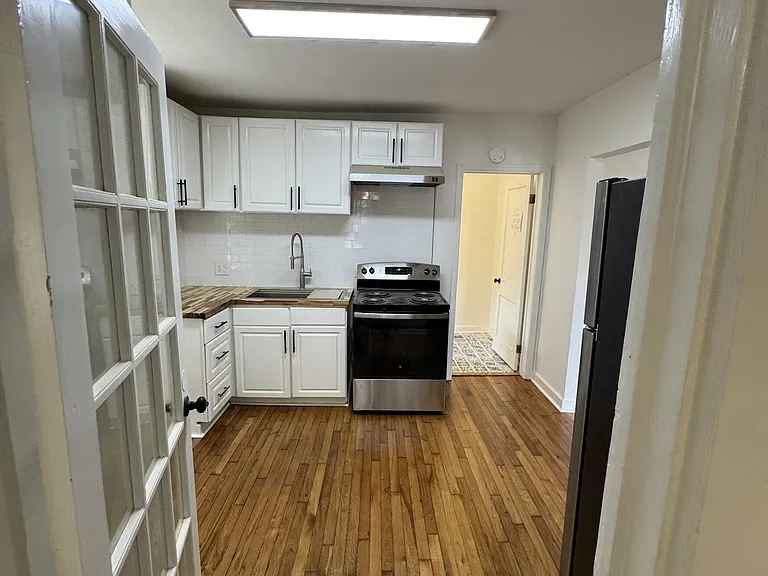 115 S Leo St #6 — Photo 2