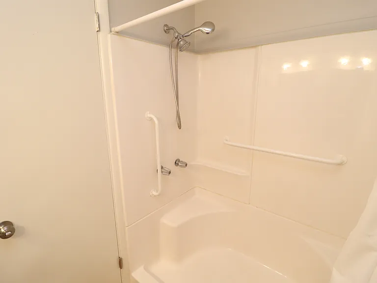 1009 Dogwood Ln — Photo 35