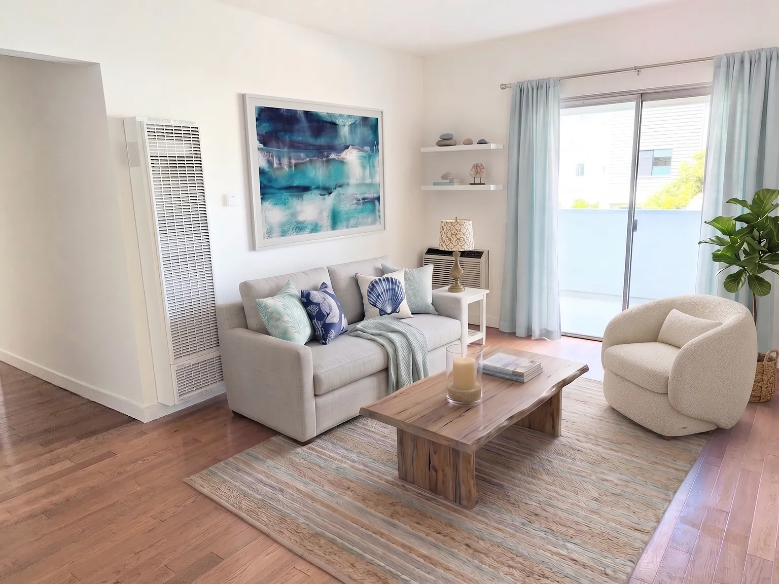 2 bed, 650 sqft, $2,350 — Photo 1