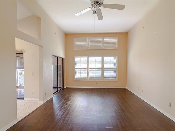 3rd image of 2747 SW Mariposa Cir