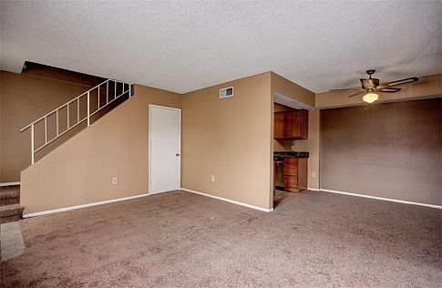 5th image of 6033 W Townley Ave
