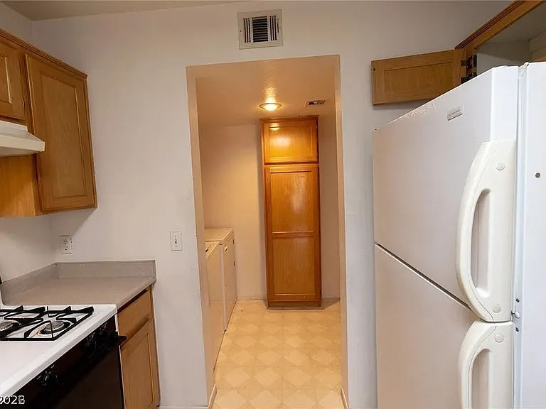 688 Harbor Mist Ave — Photo 6