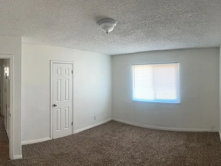 654 N Allen St — Photo 5