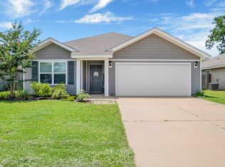 20577 Chesapeake Dr, Robertsdale, AL 36567