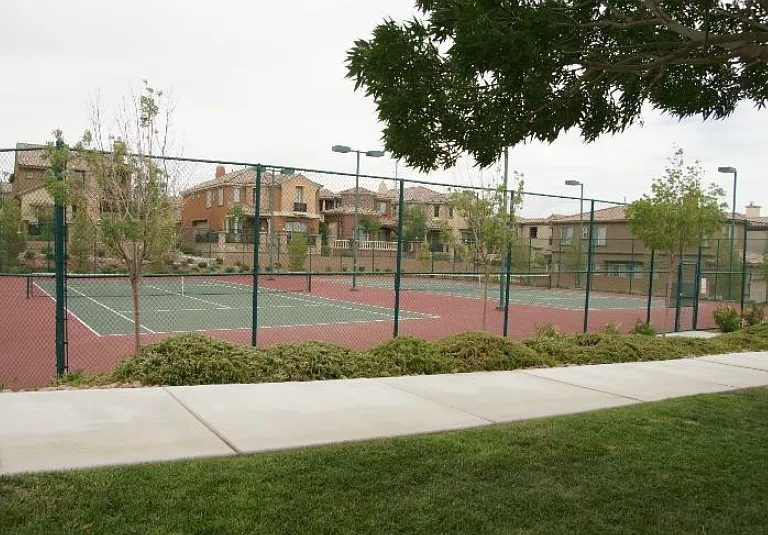 2407 Granada Bluff Ct — Photo 2