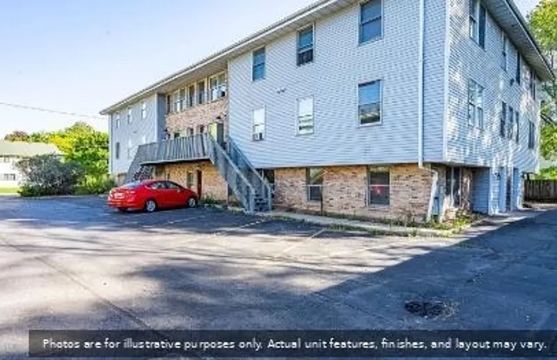 835 Wisconsin St #2D