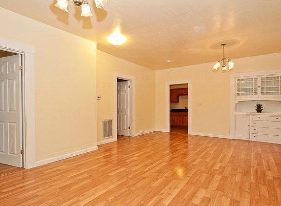 4th image of 484 S Buena Vista Ave