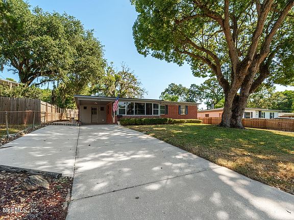 4th image of 5915 MAPLE LEAF Drive S