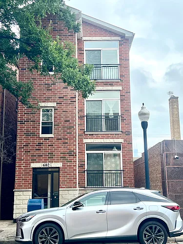 602 W 26th St Photo 1
