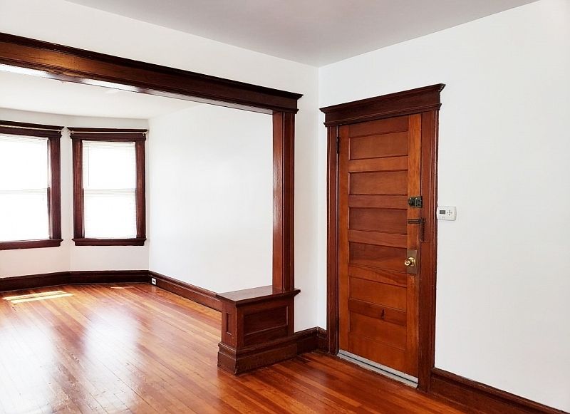 Apt door