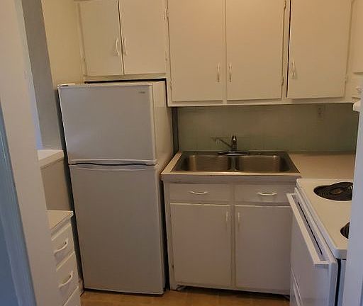 5th image of 4160 James St APT 12