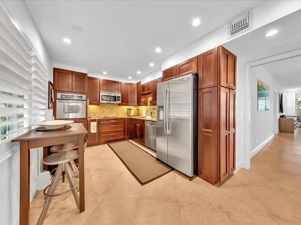 3505 Oaks Way #109, Pompano Beach, FL 33069