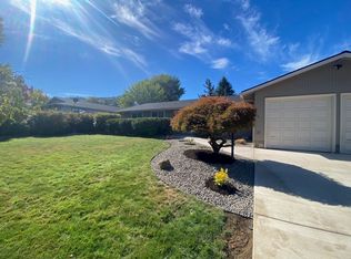 3045 W Shasta Ave, Roseburg, OR 97471