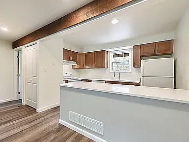 501 Maryland Ave #D — Photo 6