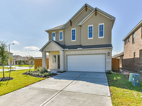 3rd image of 13009 Sapphire Lake Ln