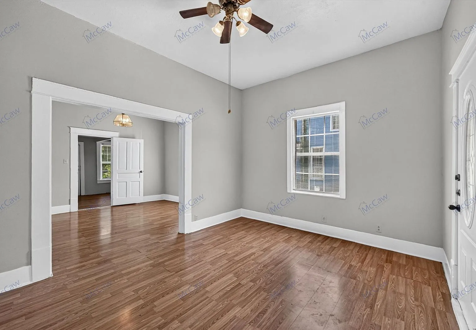 3 bed, 1.0 bath, 1318 sqft, $1,100 — Photo 4